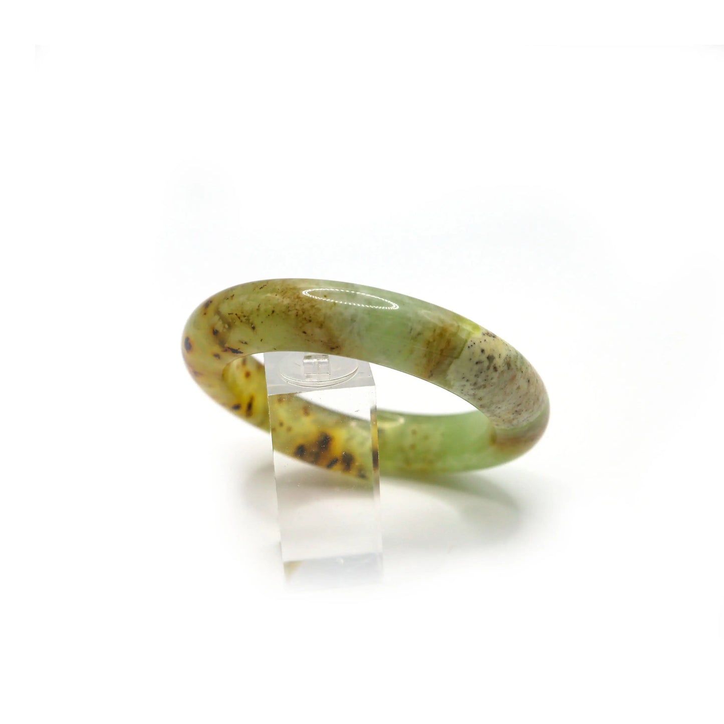 Fresh and Elegant Look – Honey Jade Bangle with Pale Neutral Outfit - Miruzi