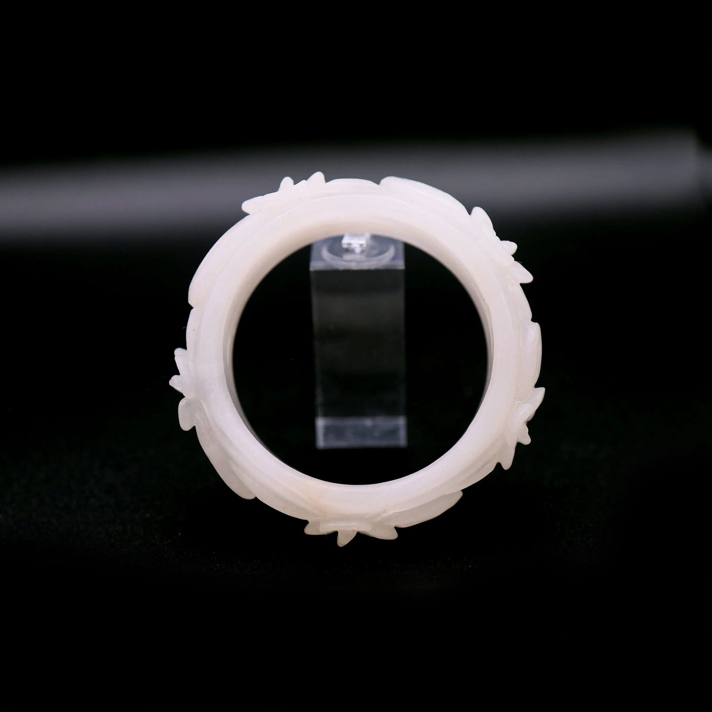 Full-circle white jade bracelet with artistic flower carvings, each violet in a unique blooming phase for natural visual rhythm – Miruzi