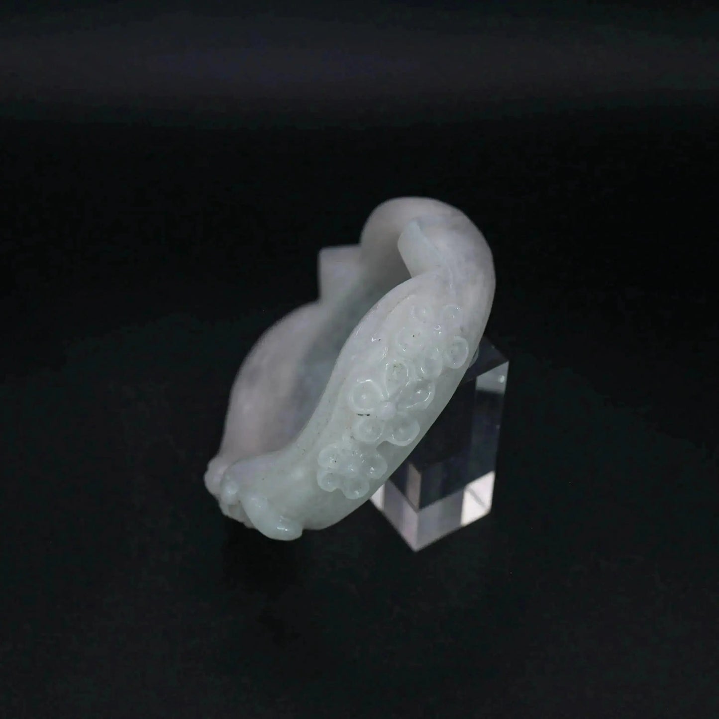 Quartzite jade bangle sized for smaller wrists, decorated with whimsical cat ears, paw marks, and scattered flower carvings – Miruzi