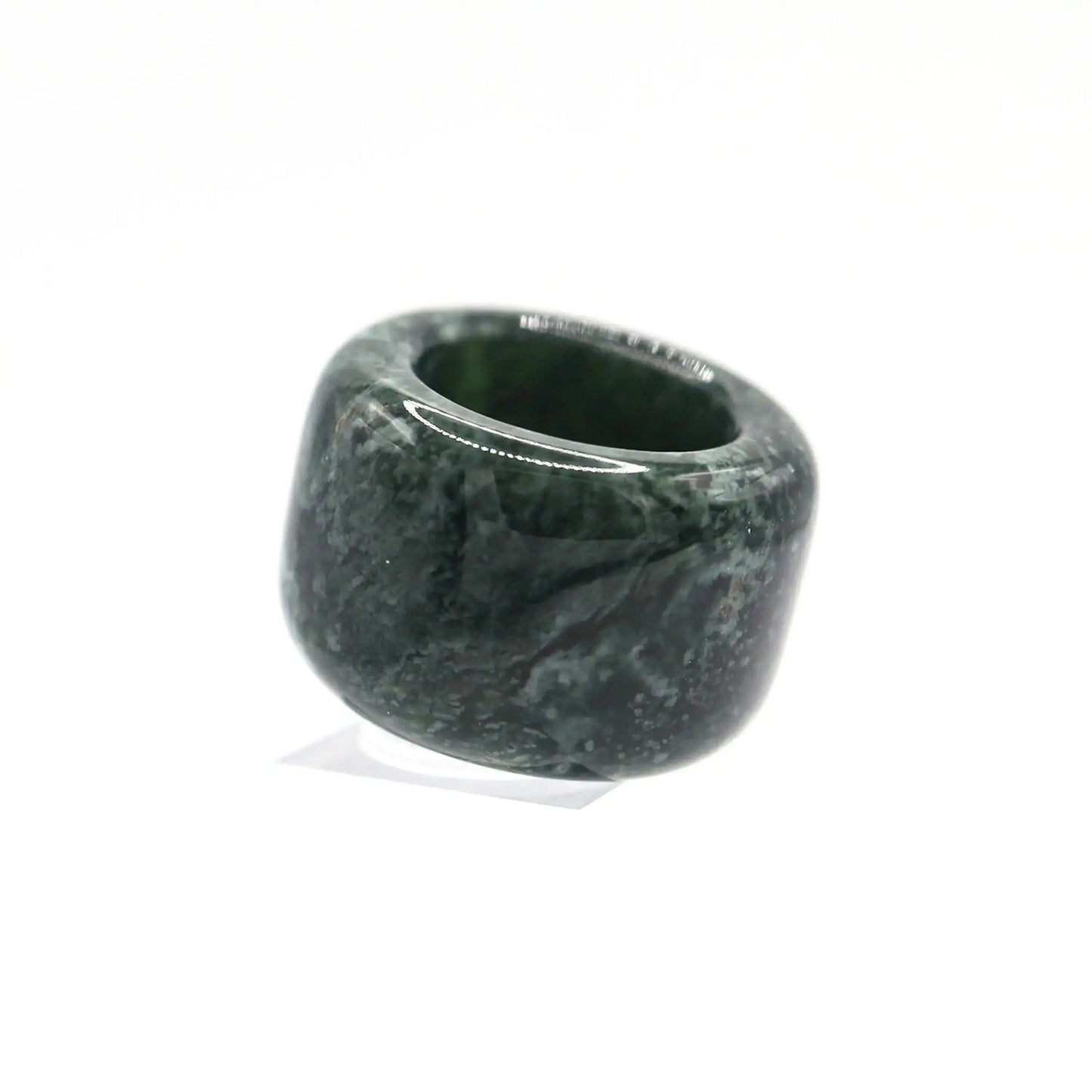 Green Minimalist Jade Ring – Glossed Serpentine Band in Earth Moss Miruzi