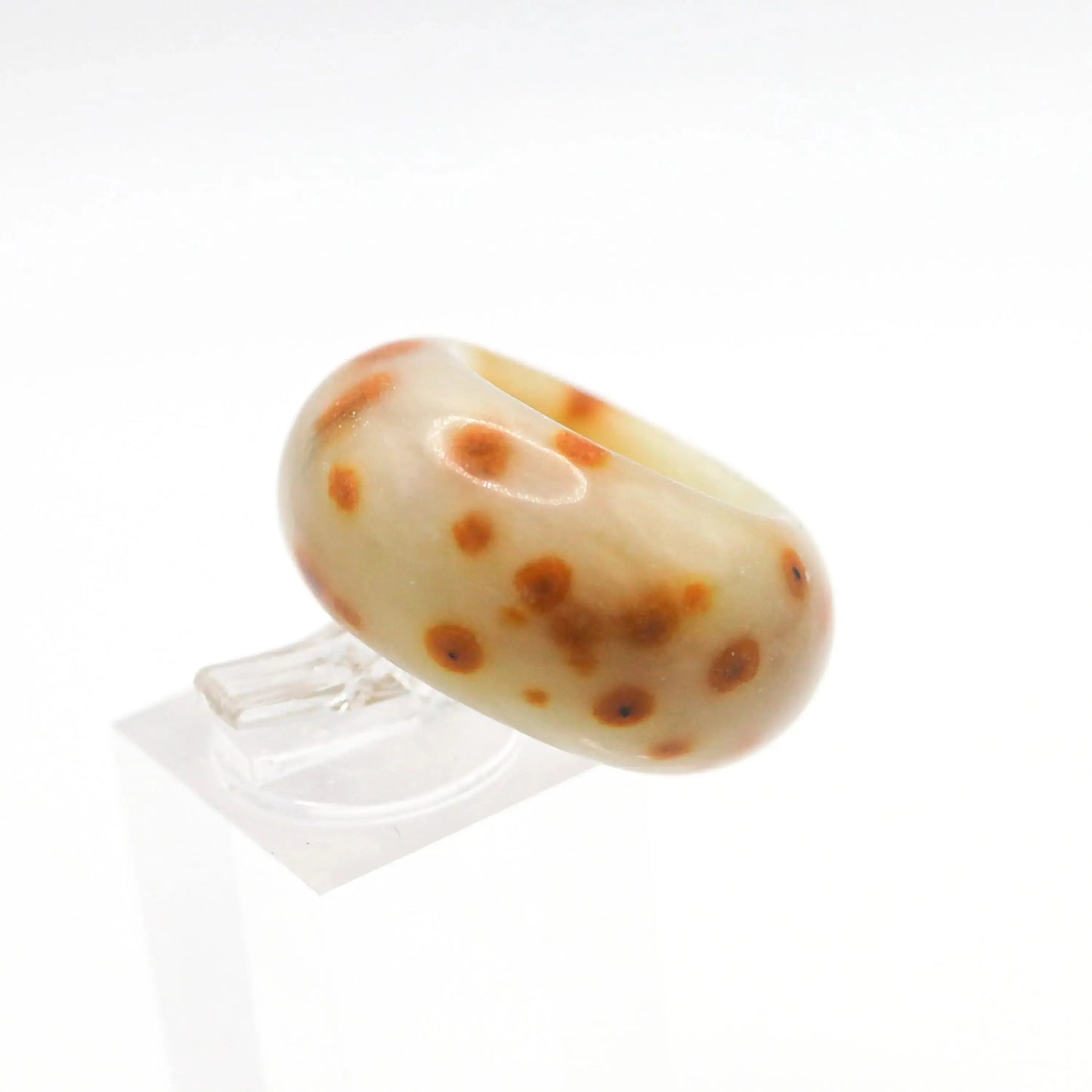 Rounded Solid Jade Ring – Ember Dot in Beige Serpentine Miruzi