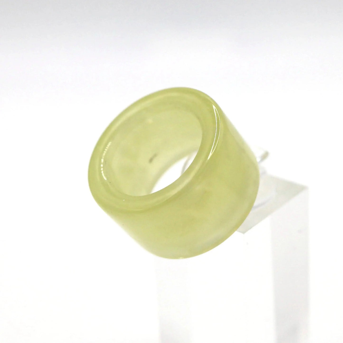 Minimalist Yellow Jade Ring – Polished Serpentine Band in Translucent Sunlight Tone Miruzi