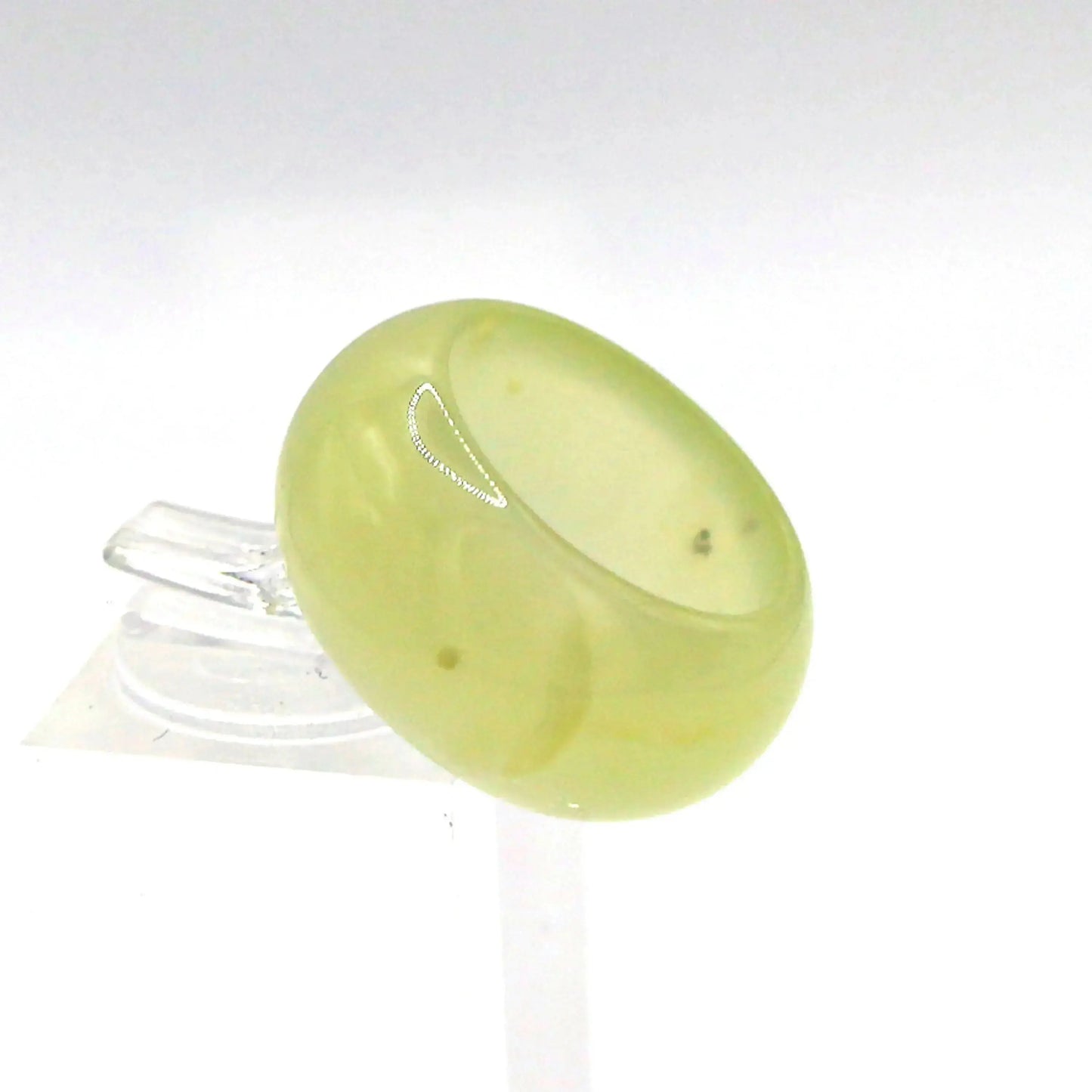 Minimalist Yellow Jade Ring – Polished Serpentine Band in Translucent Sunlight Tone Miruzi
