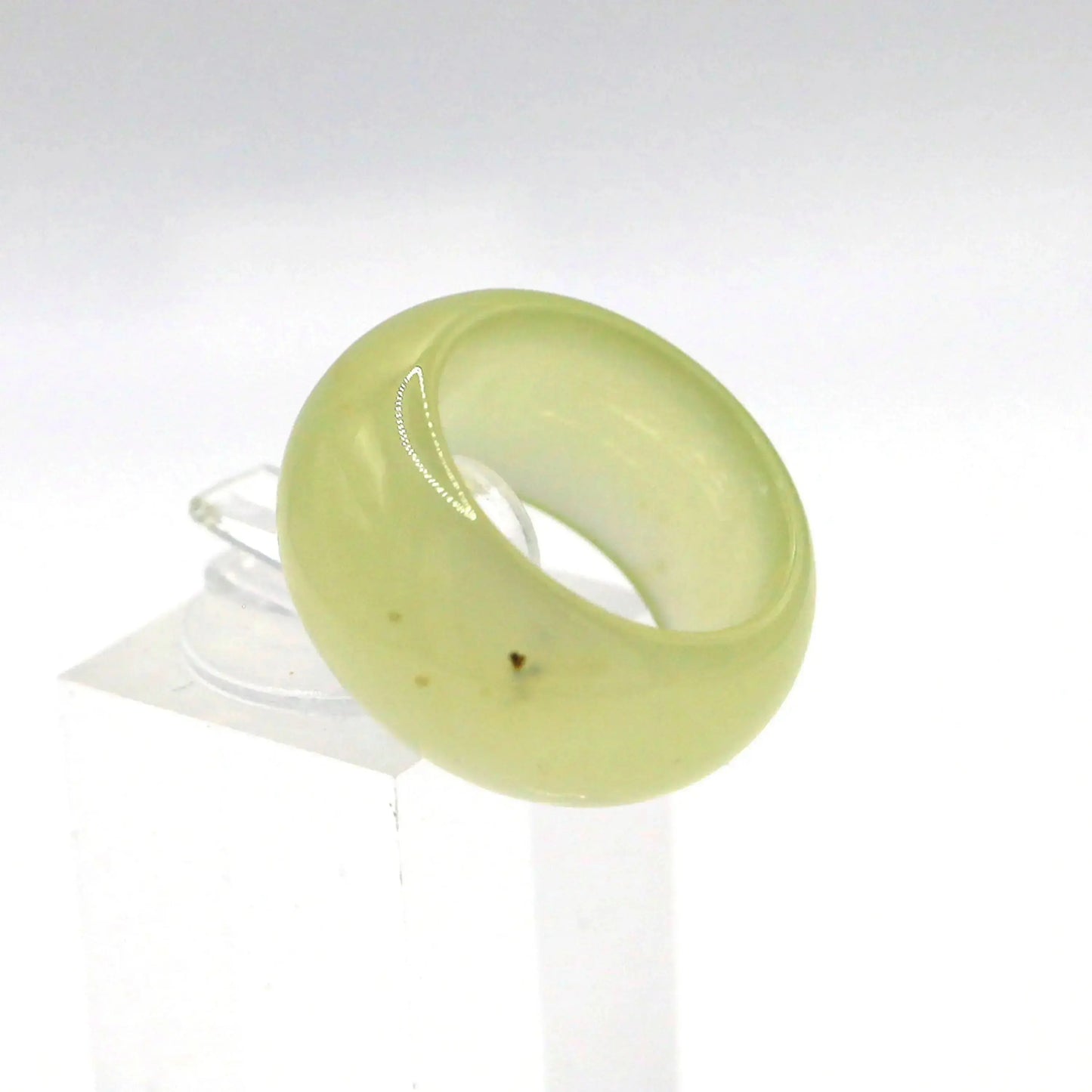 Minimalist Yellow Jade Ring – Polished Serpentine Band in Translucent Sunlight Tone Miruzi