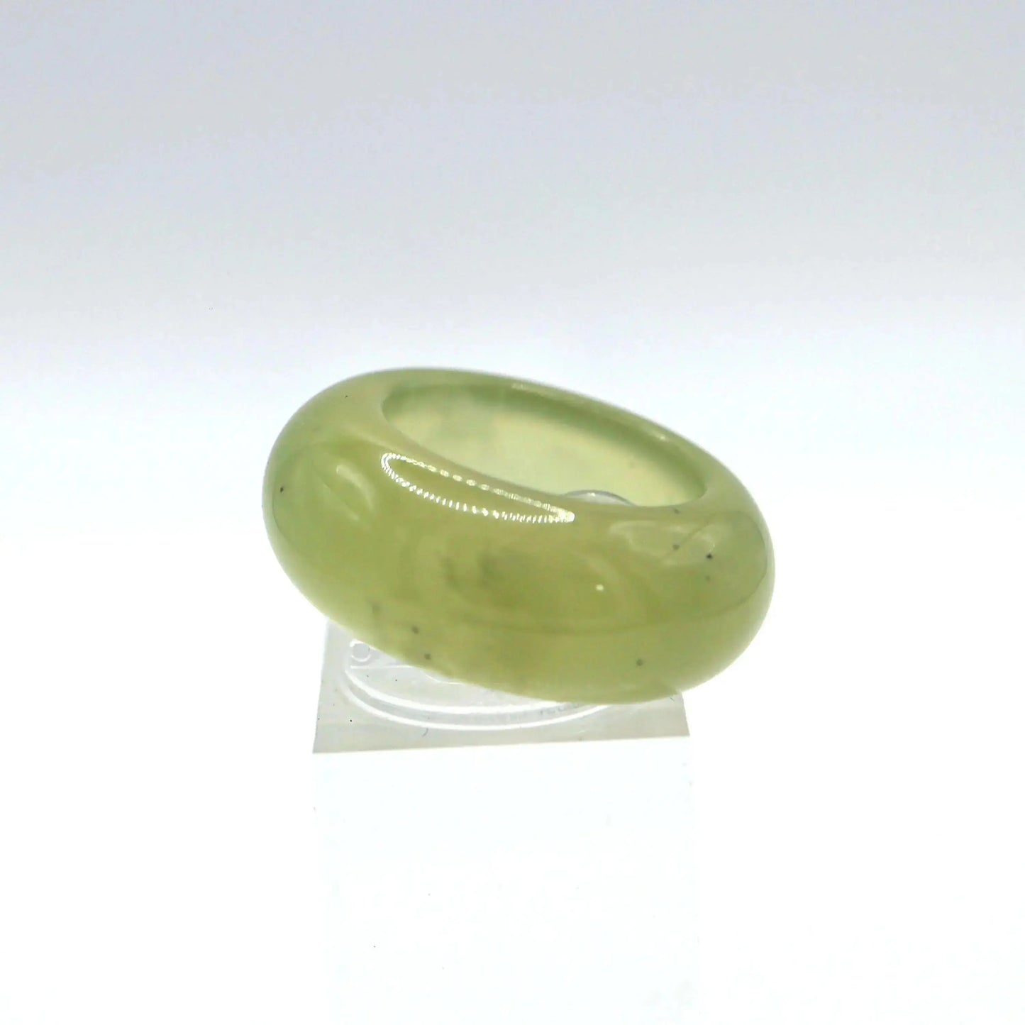 Minimalist Yellow Jade Ring – Polished Serpentine Band in Translucent Sunlight Tone Miruzi