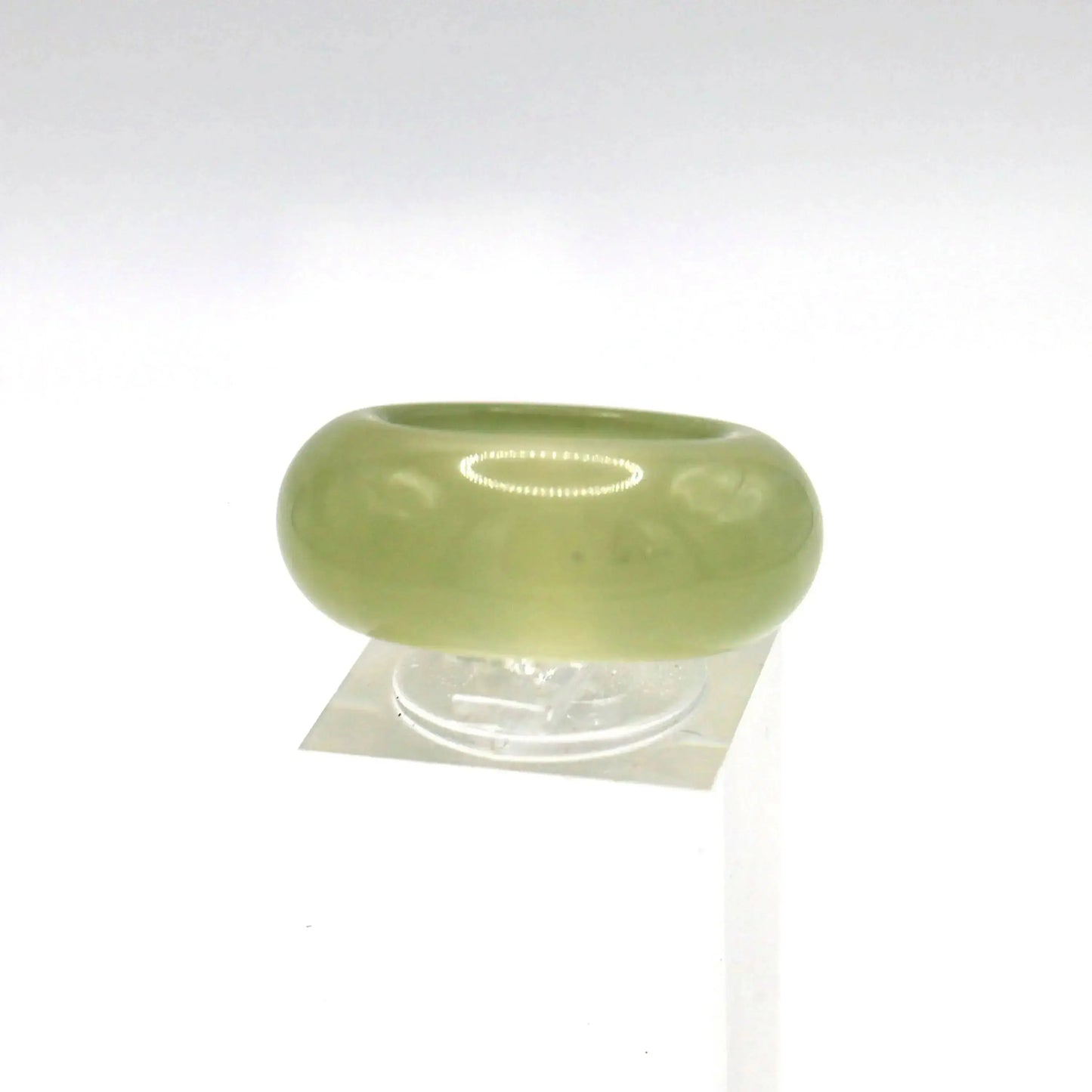Minimalist Yellow Jade Ring – Polished Serpentine Band in Translucent Sunlight Tone Miruzi