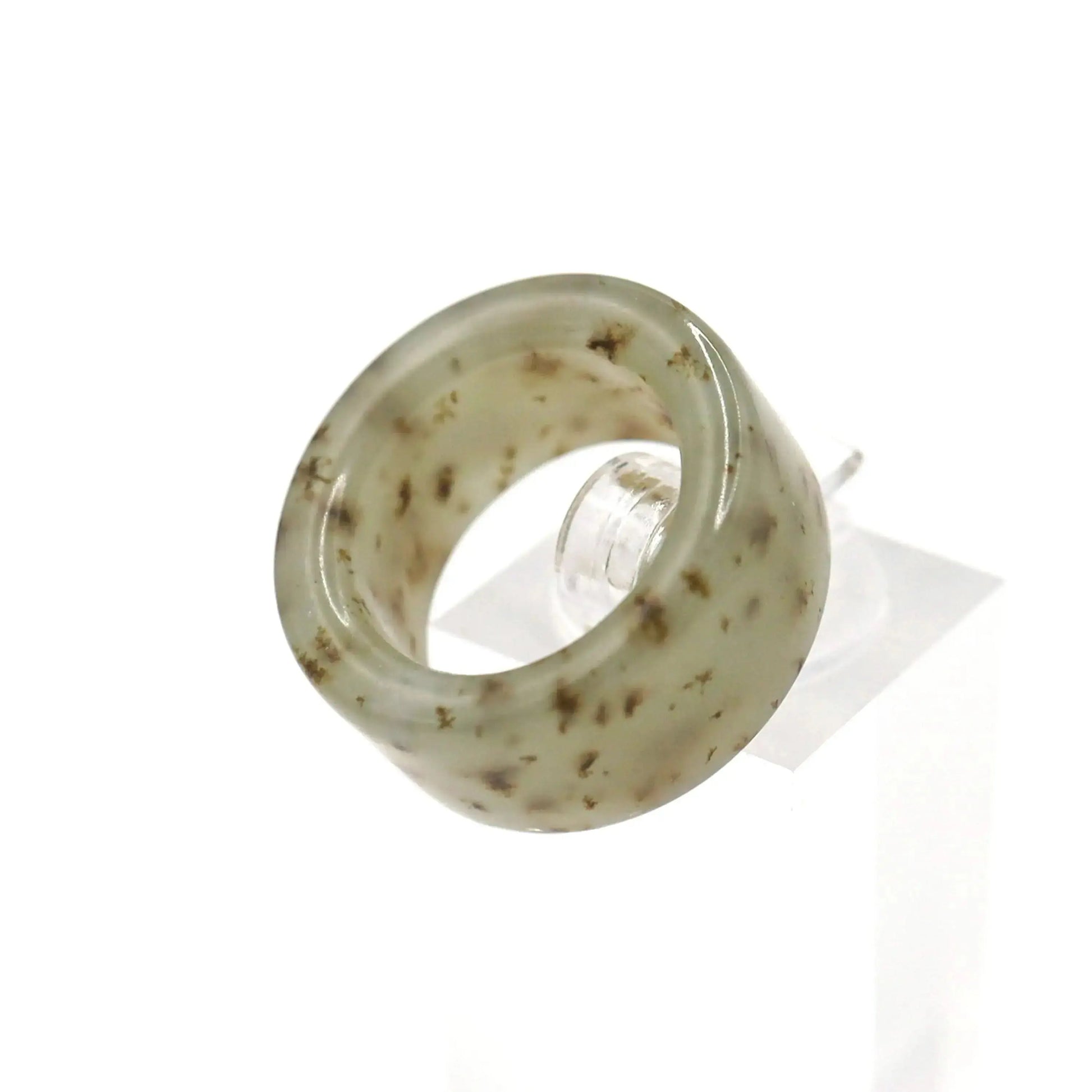 Floral Minimalist Jade Ring – Translucent Serpentine with Natural Grass-Like Pattern Miruzi