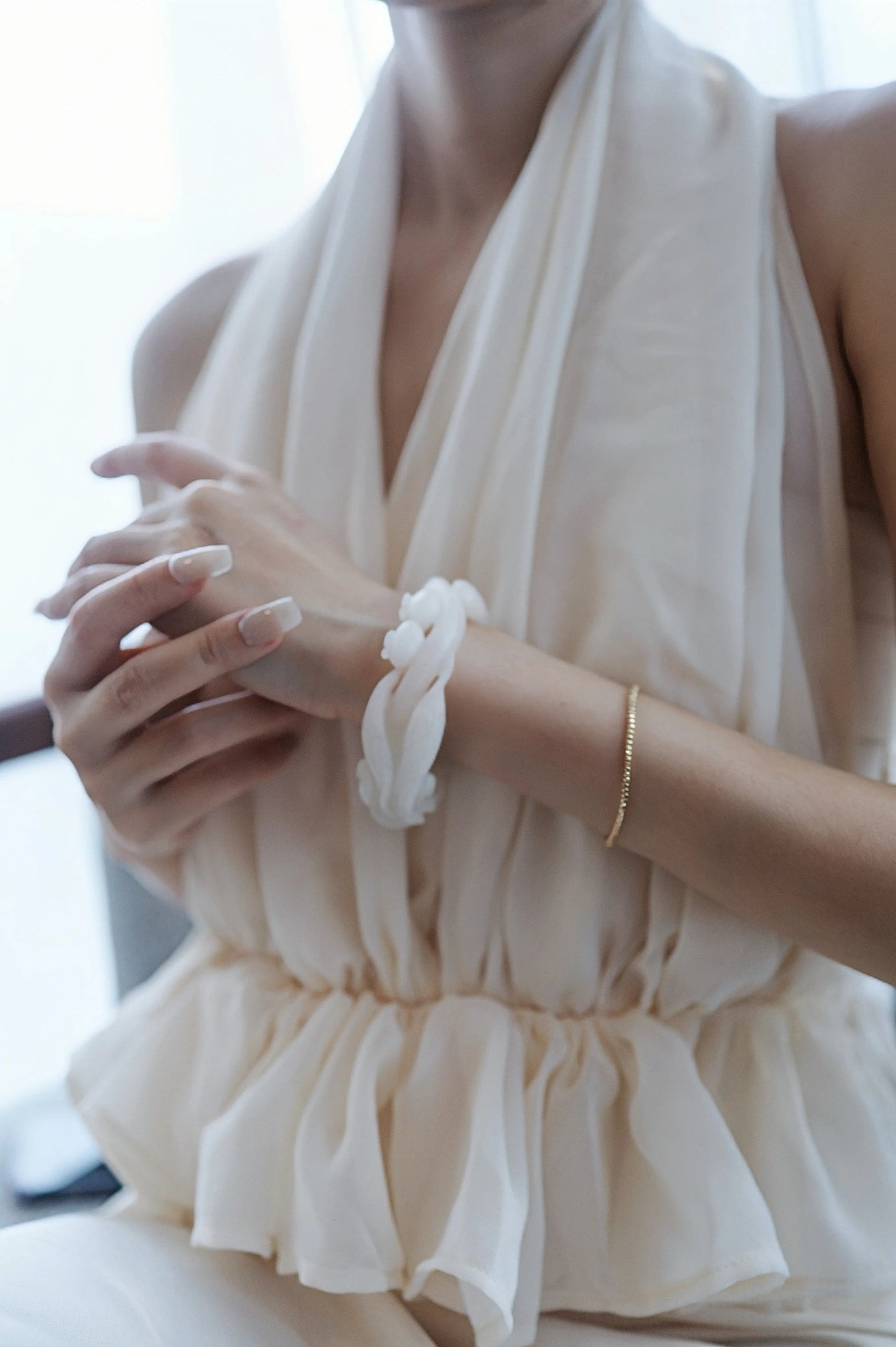 Lily of the Valley Bracelet – White Jade Openwork Bangle with Floral Vine Carving Miruzi