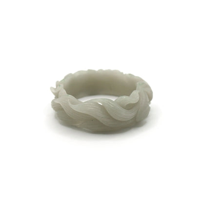 Sculptural jade bangle with serene fox and blooming flower motifs, inspired by Japanese and Chinese mythology – Miruzi