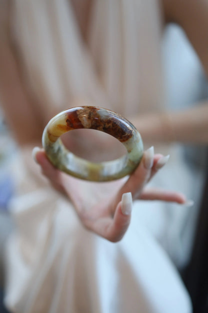 Golden Jade Stone Bangle – Ice-Translucent Mongolian Jade with Natural Color Flow Miruzi