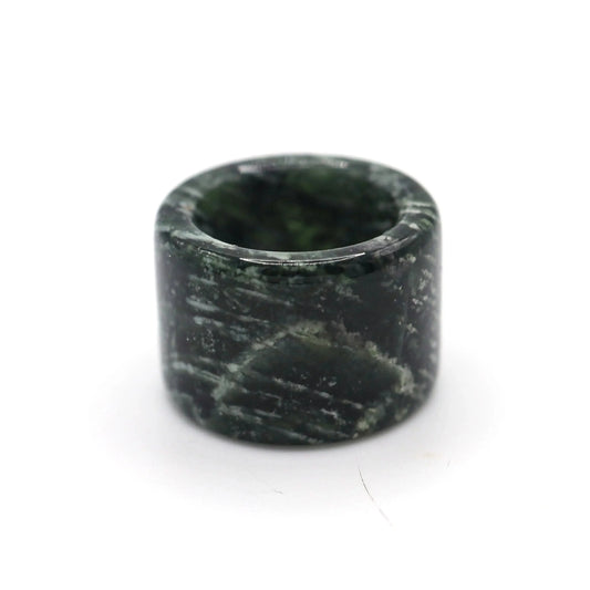 Green Minimalist Jade Ring – Glossed Serpentine Band in Earth Moss Miruzi
