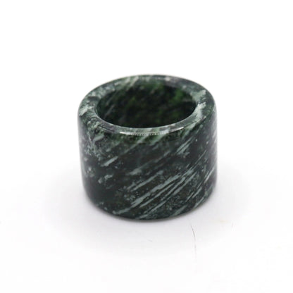Green Minimalist Jade Ring – Glossed Serpentine Band in Earth Moss Miruzi