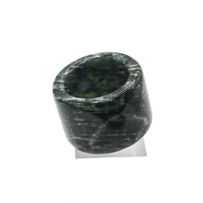 Green Minimalist Jade Ring – Glossed Serpentine Band in Earth Moss Miruzi