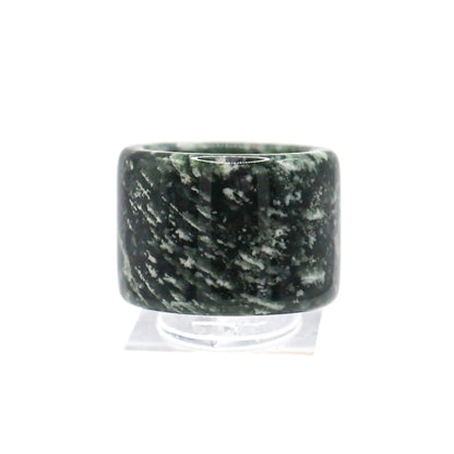 Green Minimalist Jade Ring – Glossed Serpentine Band in Earth Moss Miruzi