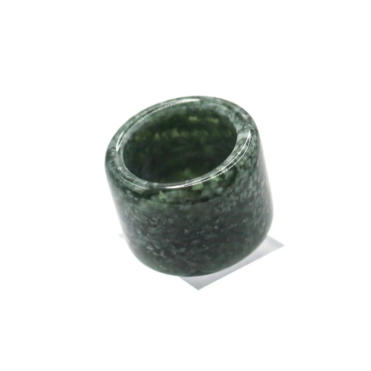Green Minimalist Jade Ring – Glossed Serpentine Band in Earth Moss Miruzi