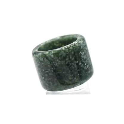 Green Minimalist Jade Ring – Glossed Serpentine Band in Earth Moss Miruzi