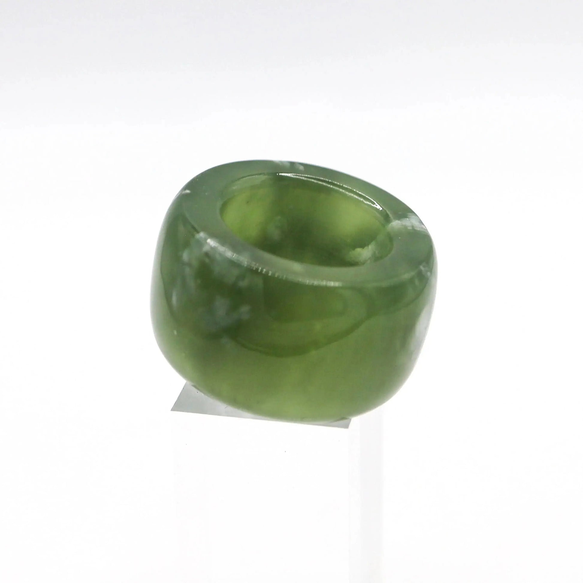 Green Minimalist Jade Ring – Glossed Serpentine Band in Earth Moss Miruzi