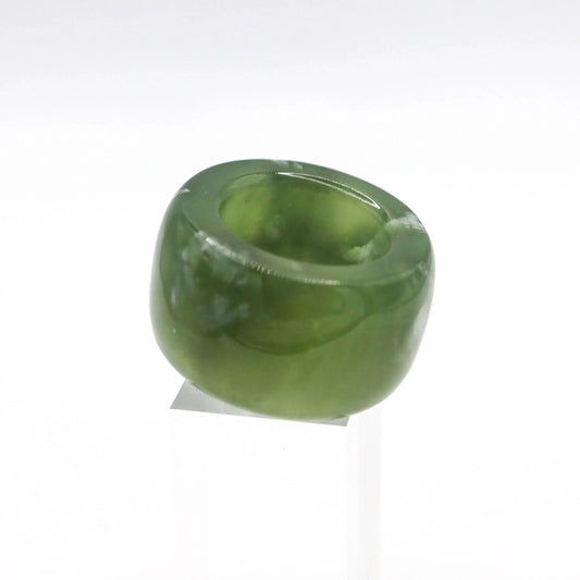 Green Minimalist Jade Ring – Glossed Serpentine Band in Earth Moss Miruzi