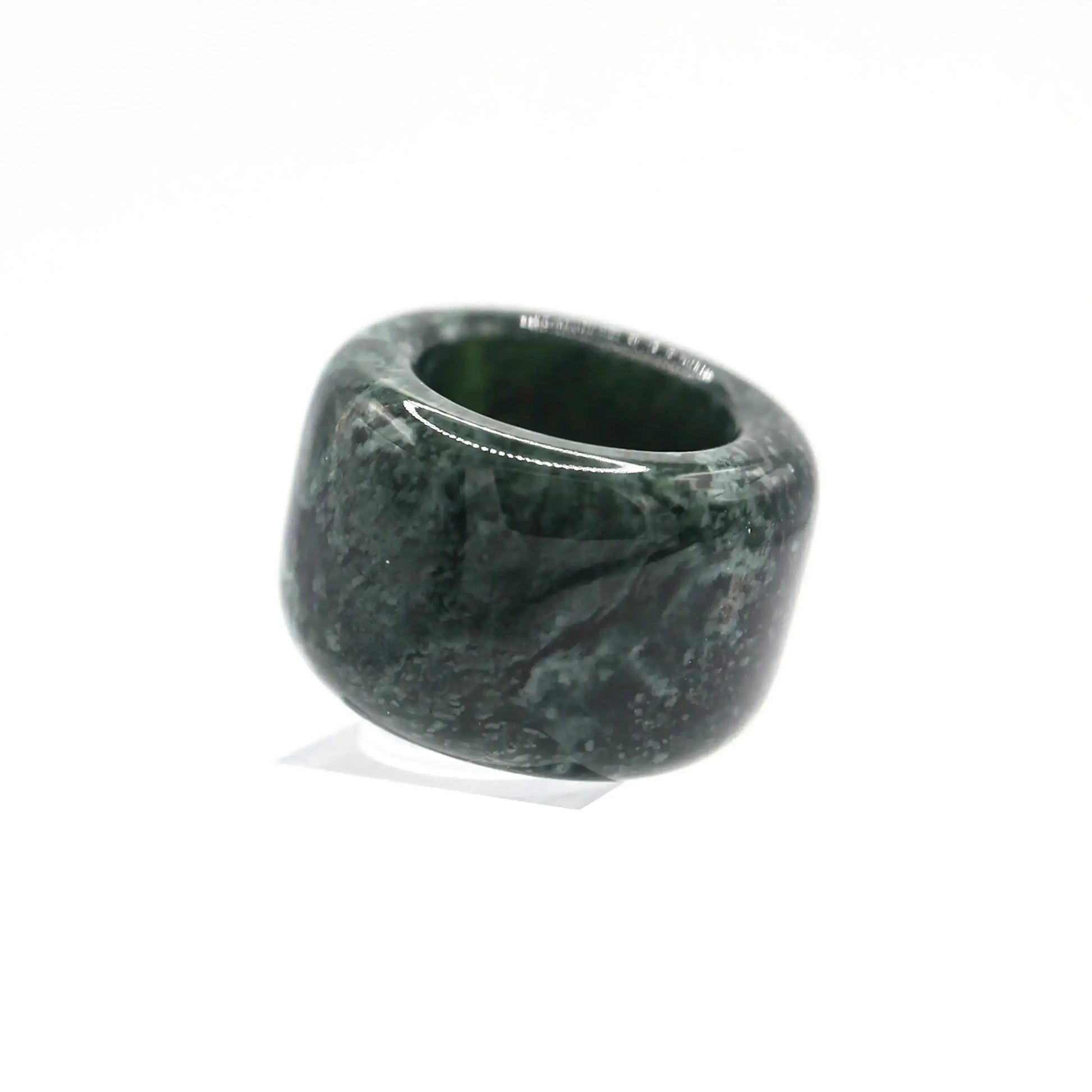 Green Minimalist Jade Ring – Glossed Serpentine Band in Earth Moss Miruzi