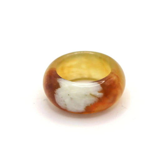 Red Vein Minimalist Jade Ring – Natural Jade Band with Icy Crimson Inclusions Miruzi
