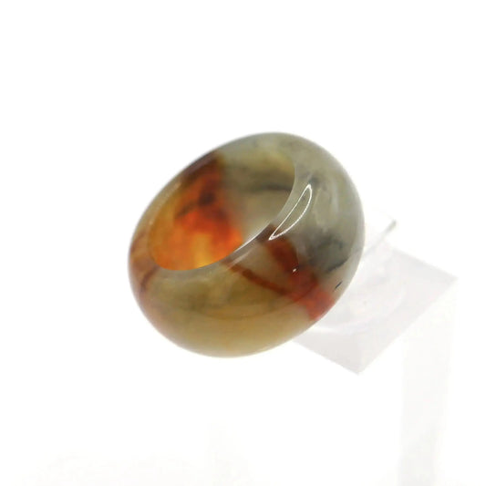 Red Vein Minimalist Jade Ring – Natural Jade Band with Icy Crimson Inclusions Miruzi