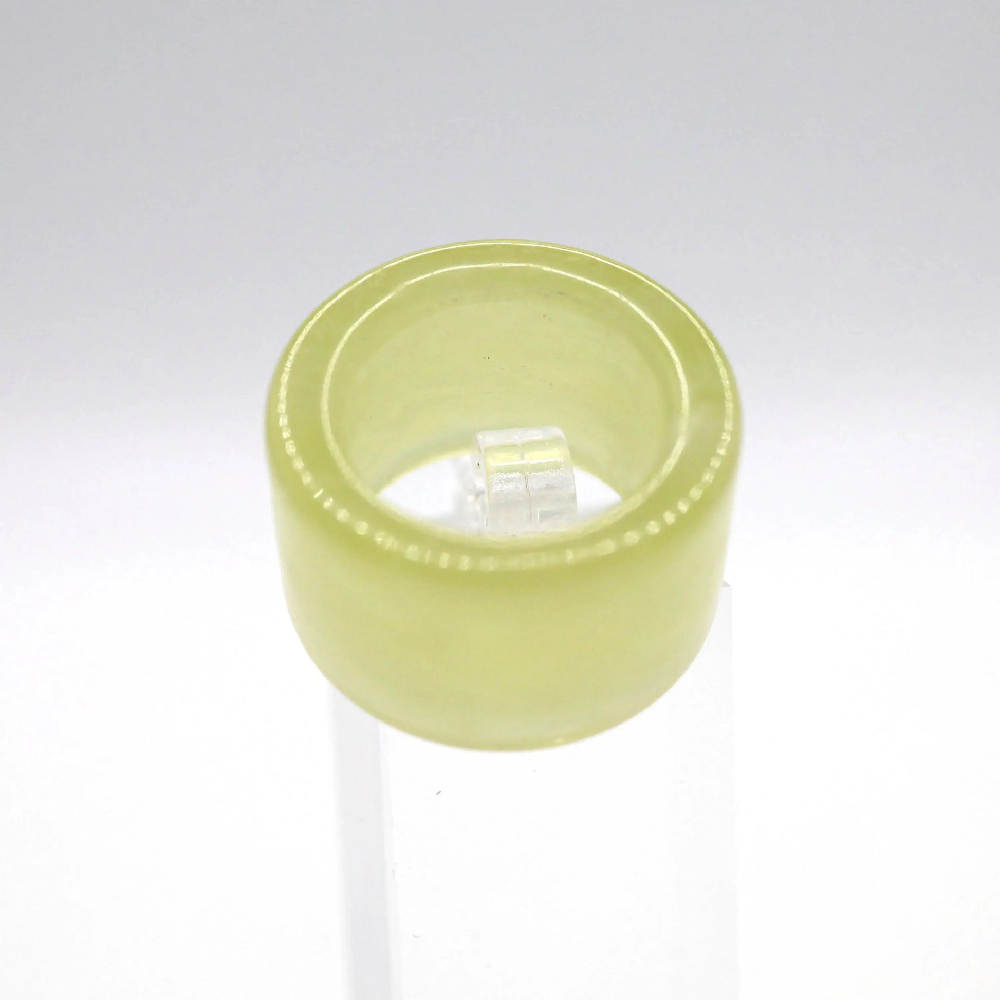 Minimalist Yellow Jade Ring – Polished Serpentine Band in Translucent Sunlight Tone Miruzi