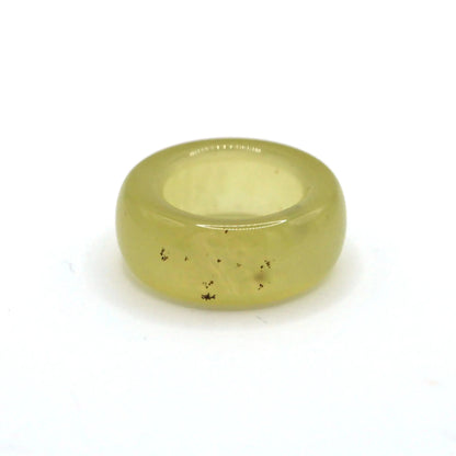 Minimalist Yellow Jade Ring – Polished Serpentine Band in Translucent Sunlight Tone Miruzi
