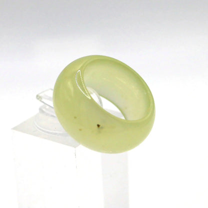 Minimalist Yellow Jade Ring – Polished Serpentine Band in Translucent Sunlight Tone Miruzi