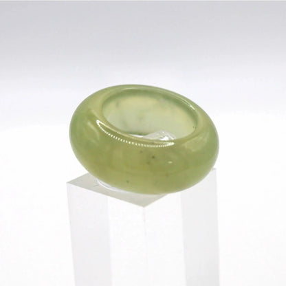 Minimalist Yellow Jade Ring – Polished Serpentine Band in Translucent Sunlight Tone Miruzi