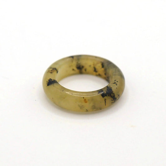 Floral Minimalist Jade Ring – Translucent Serpentine with Natural Grass-Like Pattern Miruzi