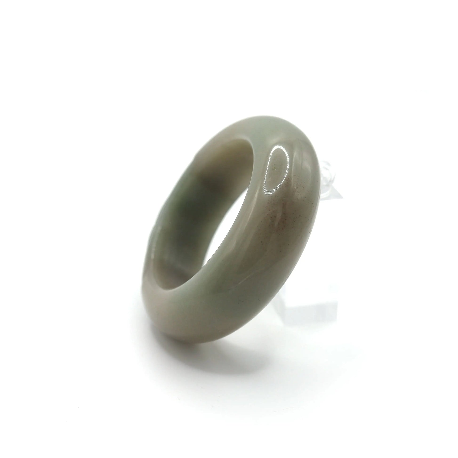 A natural quartzite jade bracelet featuring one raised peony blossom, offering a meditative form with earthy elegance – Miruzi