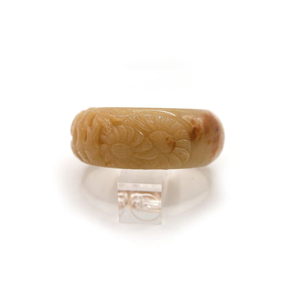 A golden-toned Mongolian jade bangle with high-relief carvings representing Chinese cultural symbolism and seasonal elegance – Miruzi