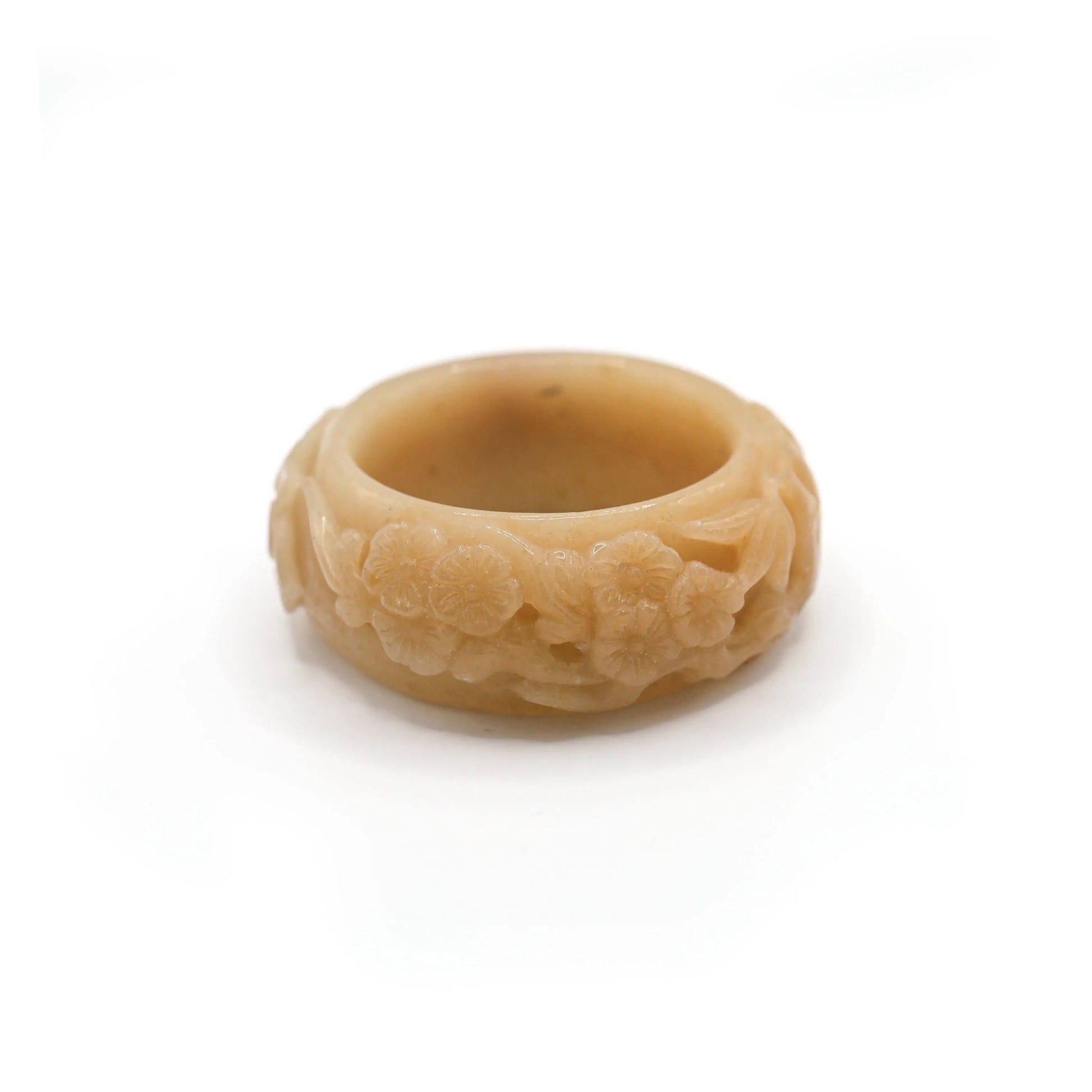 Hand-carved Mongolian quartzite bangle featuring traditional “Four Gentlemen” floral motifs with smooth golden-yellow translucence – Miruzi