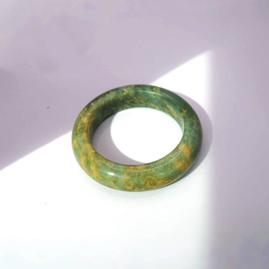Yellow Green Jade Bangle – Natural-Patterned Full Round Bracelet in Mongolian Stone Miruzi