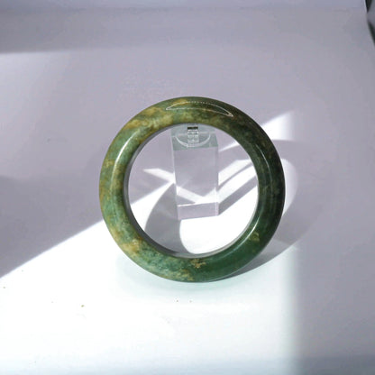 Yellow Green Jade Bangle – Natural-Patterned Full Round Bracelet in Mongolian Stone Miruzi